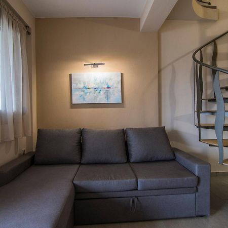Elia Luxury Apartments スタブロス エクステリア 写真