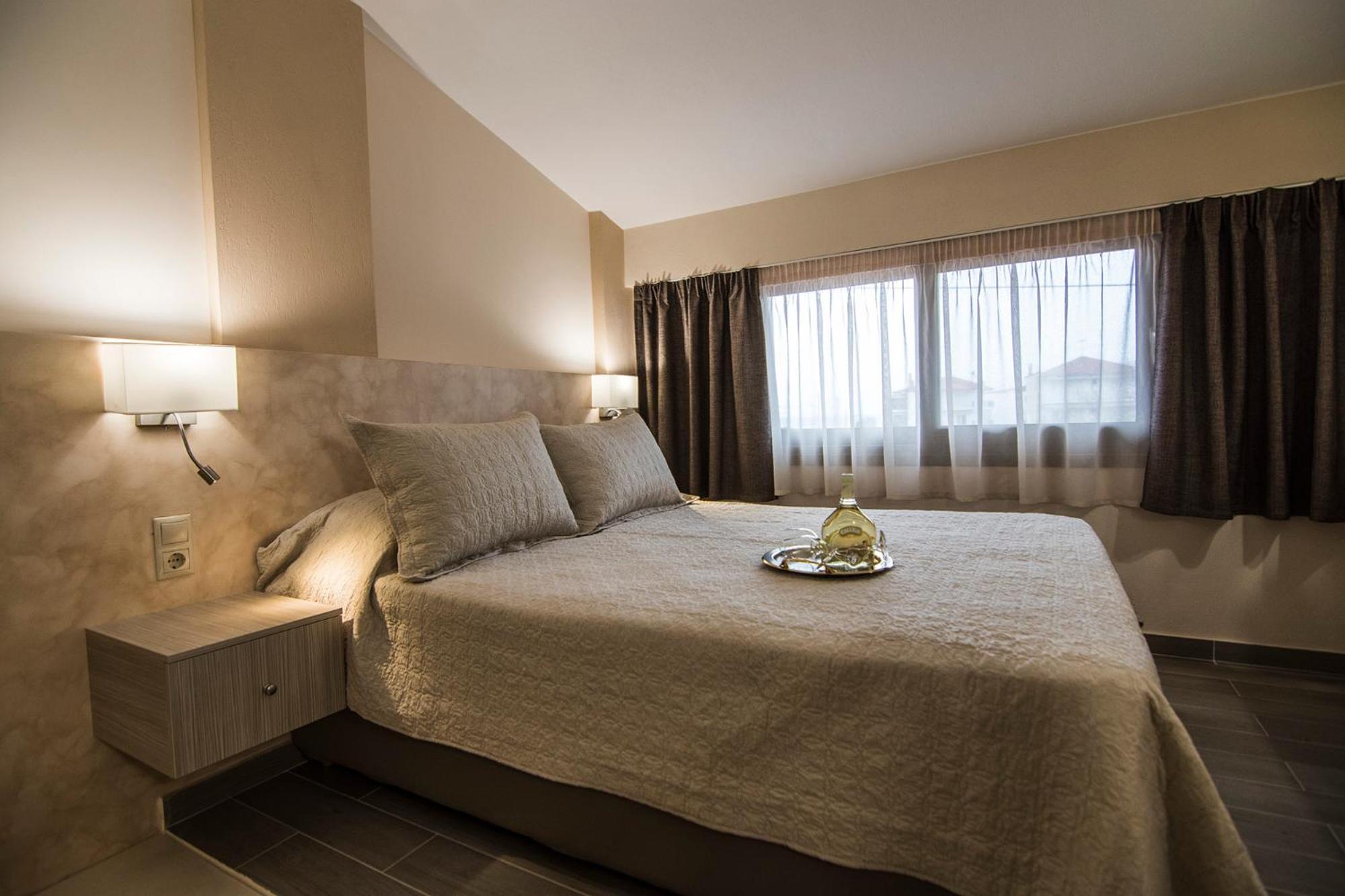 Elia Luxury Apartments スタブロス エクステリア 写真